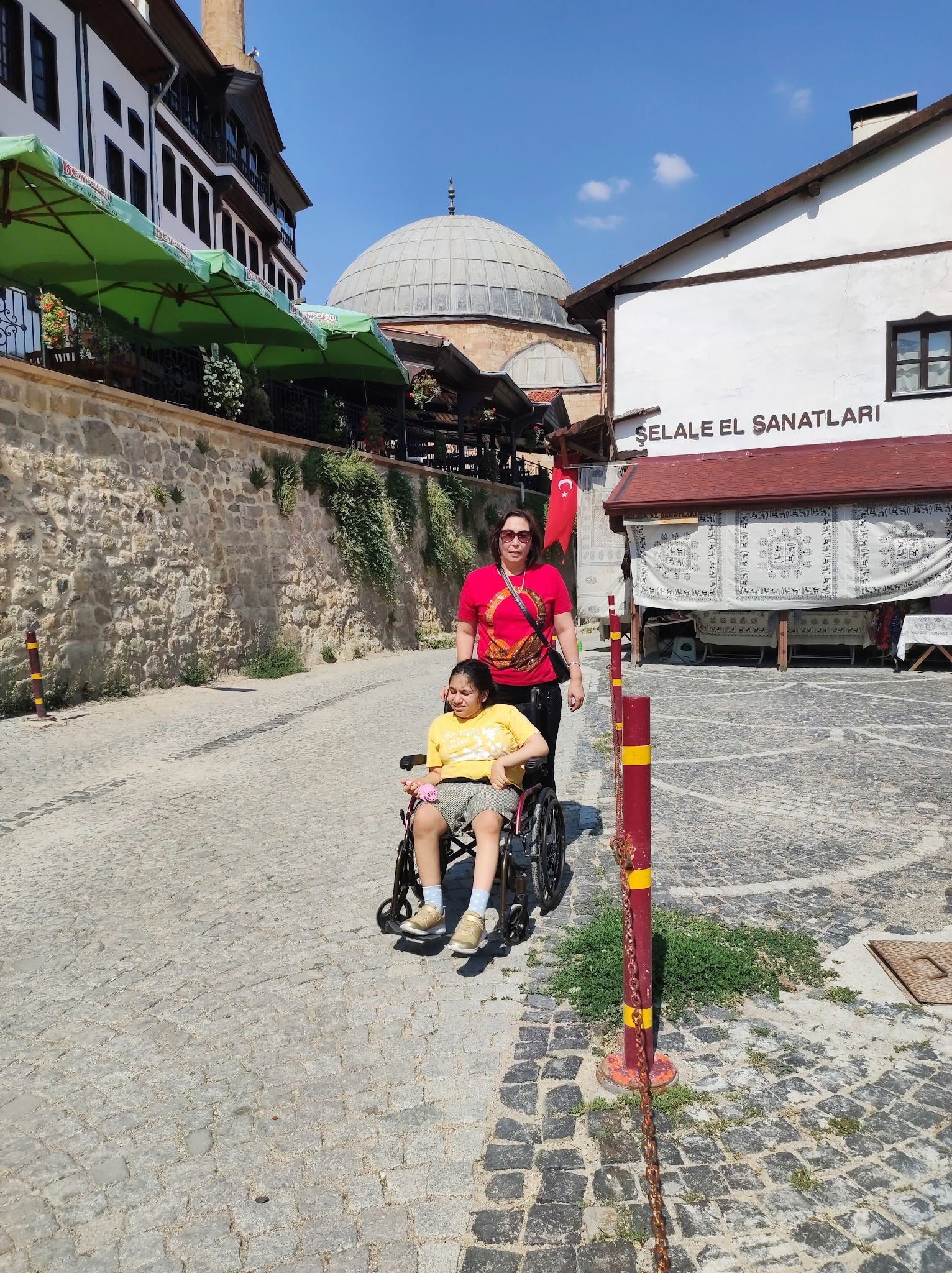 Halk Evi Kahvaltı Çay Bahçesi