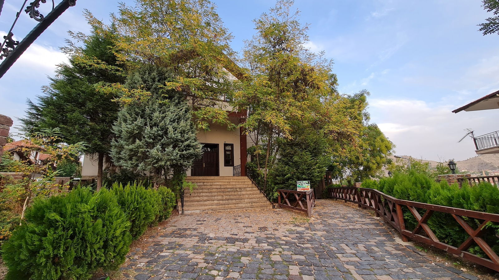 Halk Evi Kahvaltı Çay Bahçesi