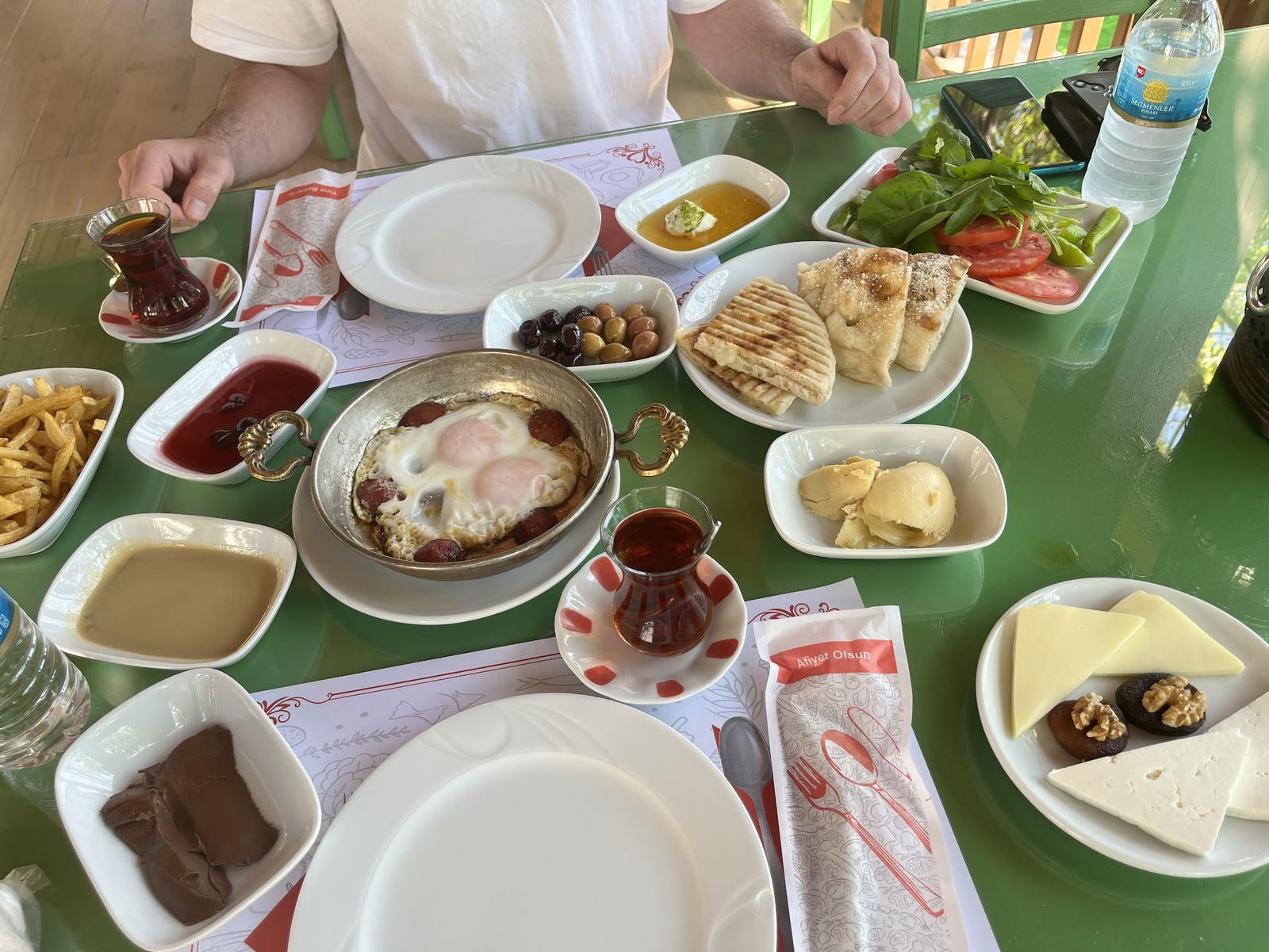 Halk Evi Kahvaltı Çay Bahçesi