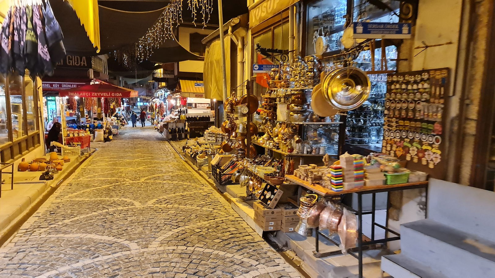 Halk Evi Kahvaltı Çay Bahçesi