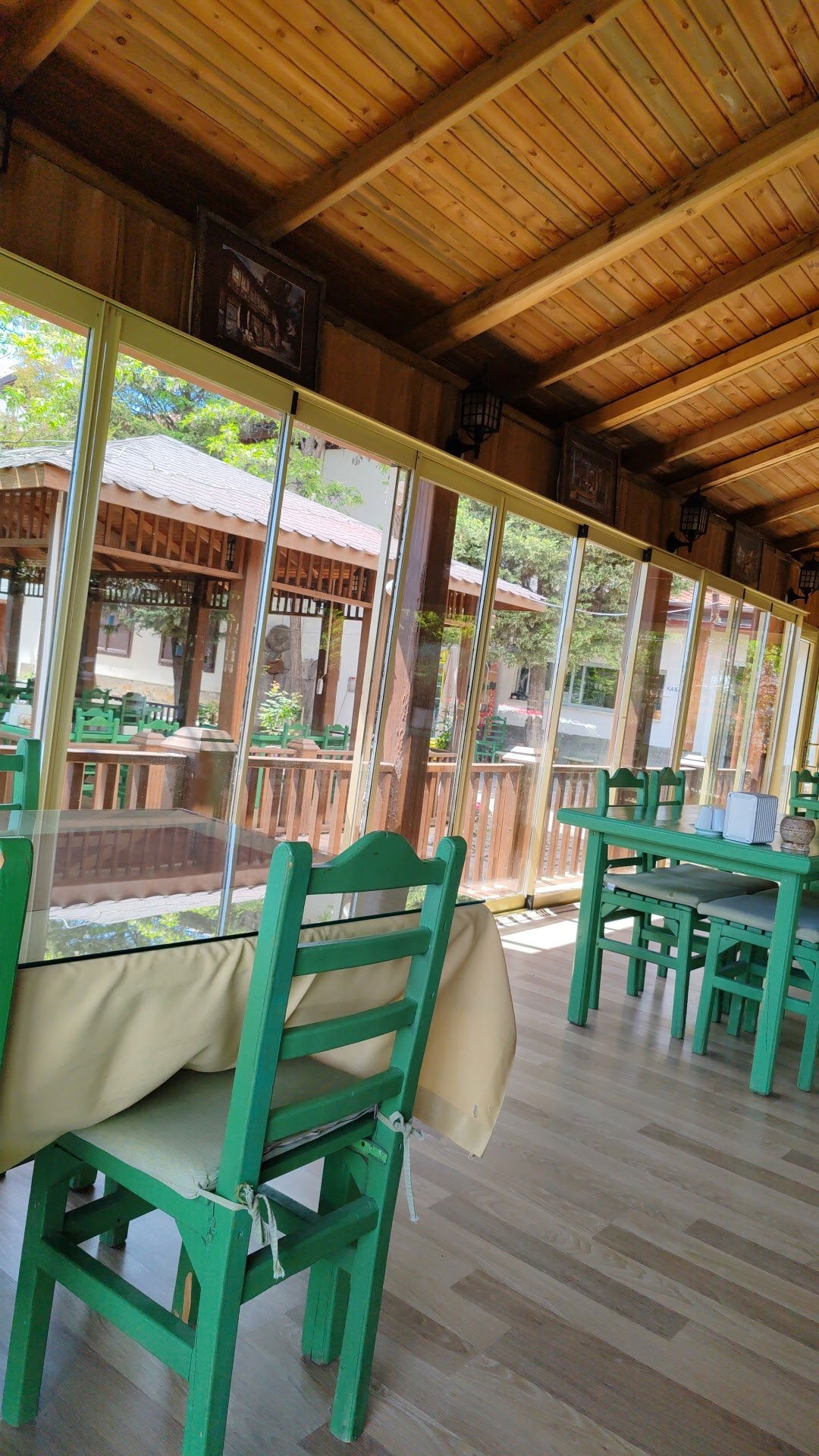 Halk Evi Kahvaltı Çay Bahçesi