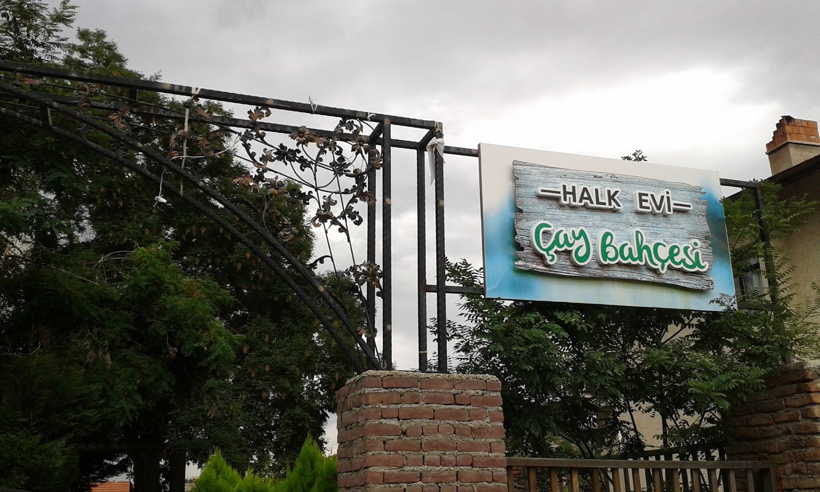 Halk Evi Kahvaltı Çay Bahçesi