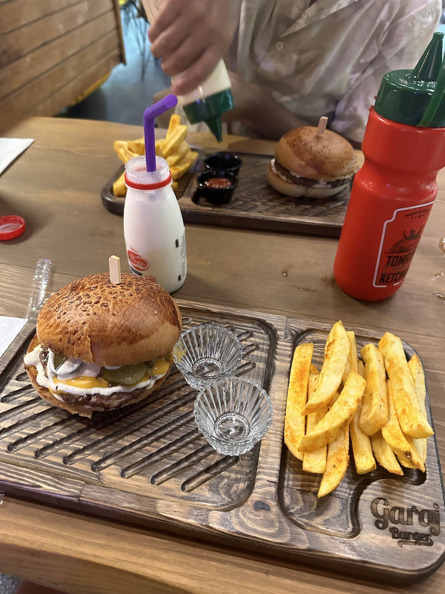 Garaj Burger (Hamburger Fethiye)