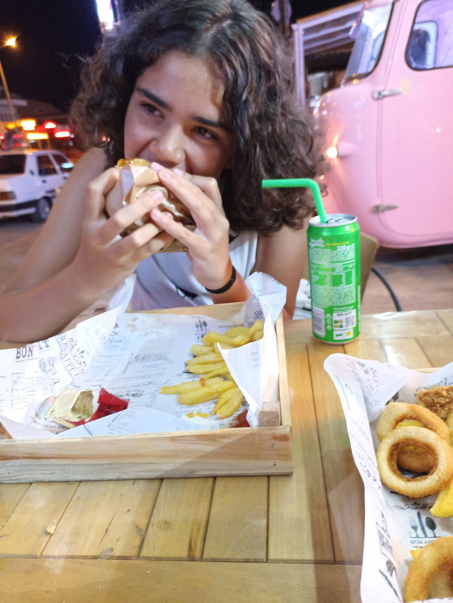 Garaj Burger (Hamburger Fethiye)