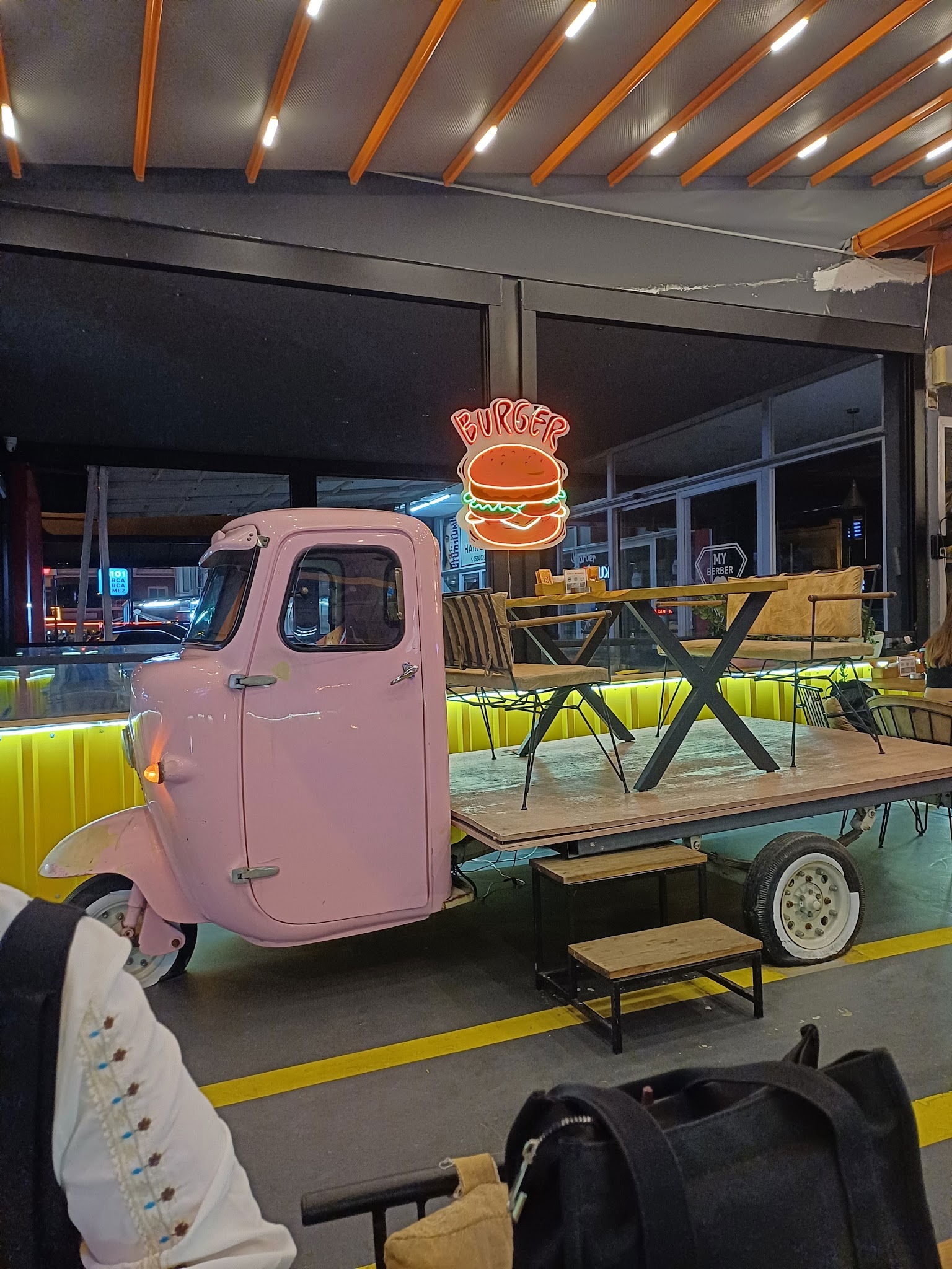 Garaj Burger (Hamburger Fethiye)