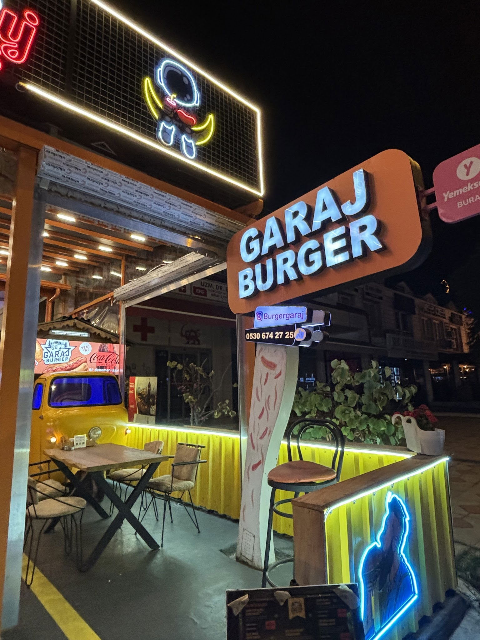 Garaj Burger (Hamburger Fethiye)