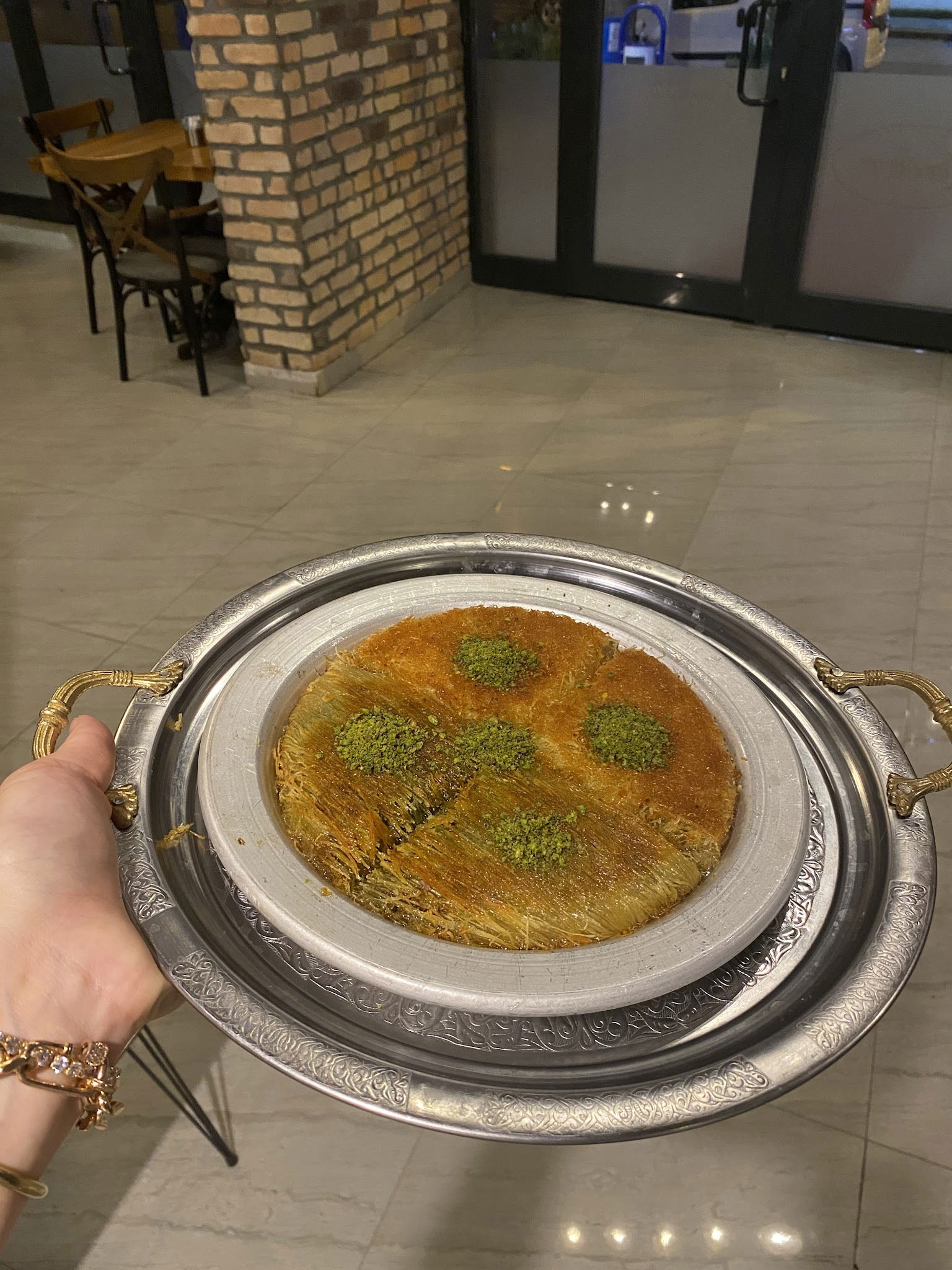 Ci̇hangi̇r Künefe