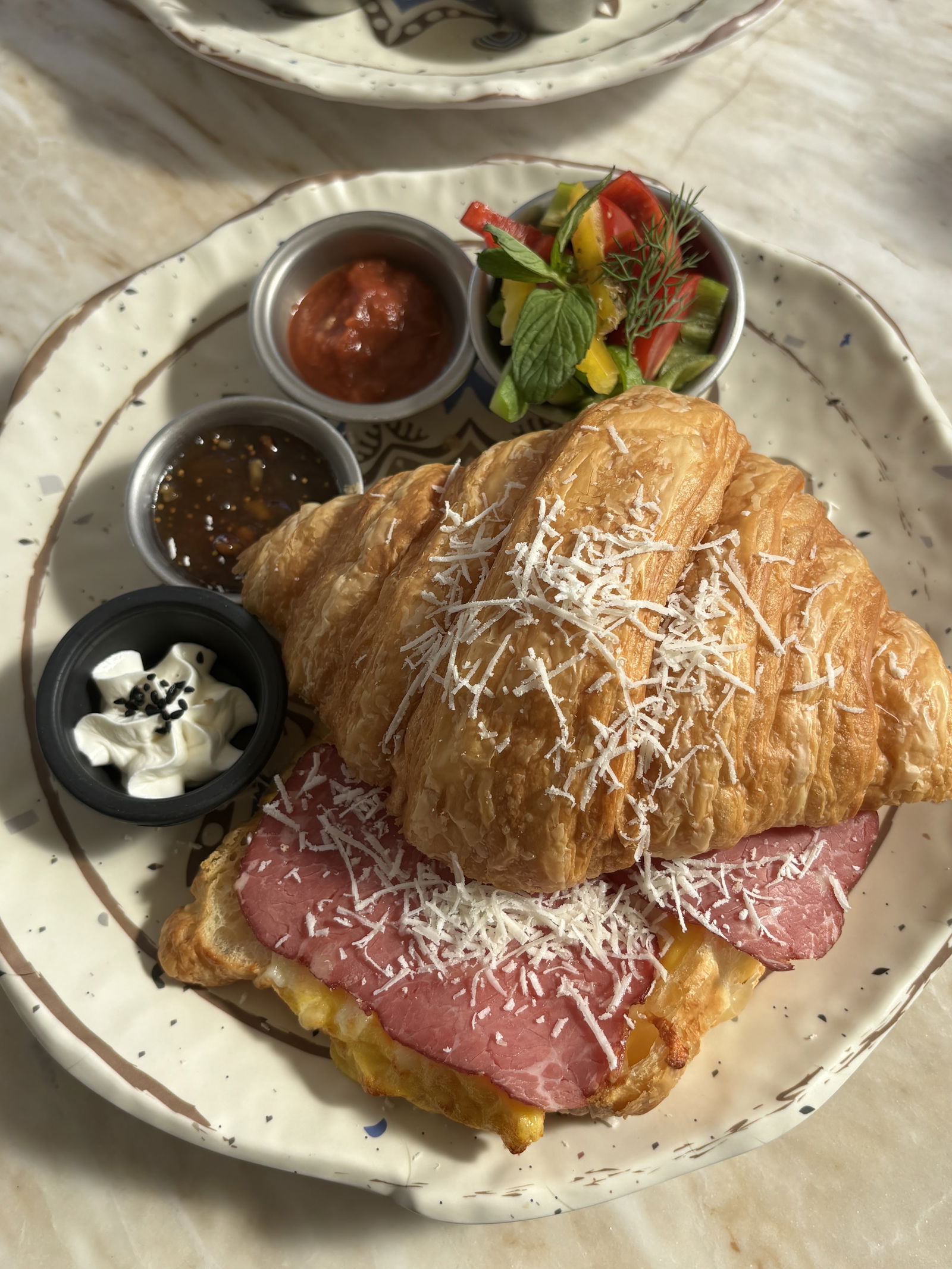 Nou Breakfast Club & Coffee