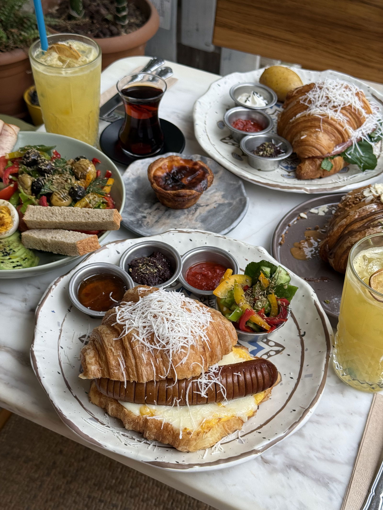 Nou Breakfast Club & Coffee