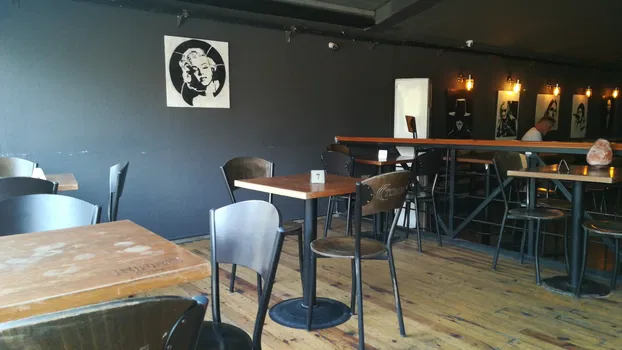 Radio Pub Performance Hall resimleri