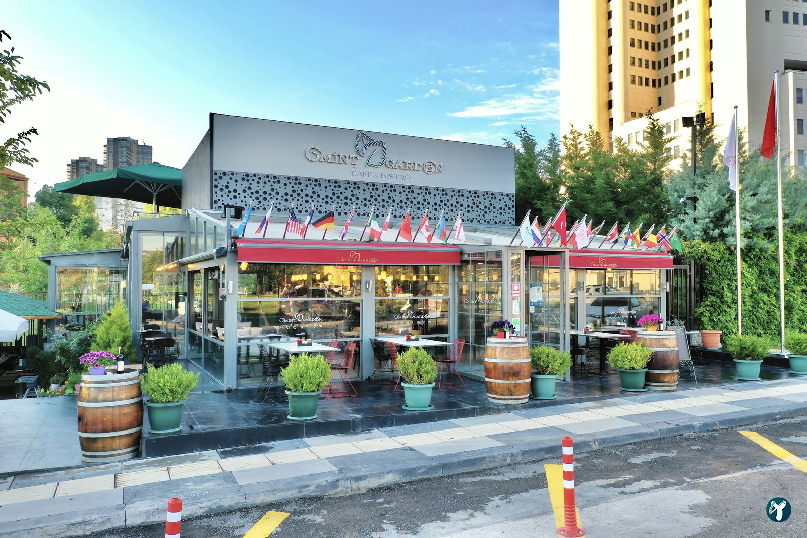 Mint Garden Lounge