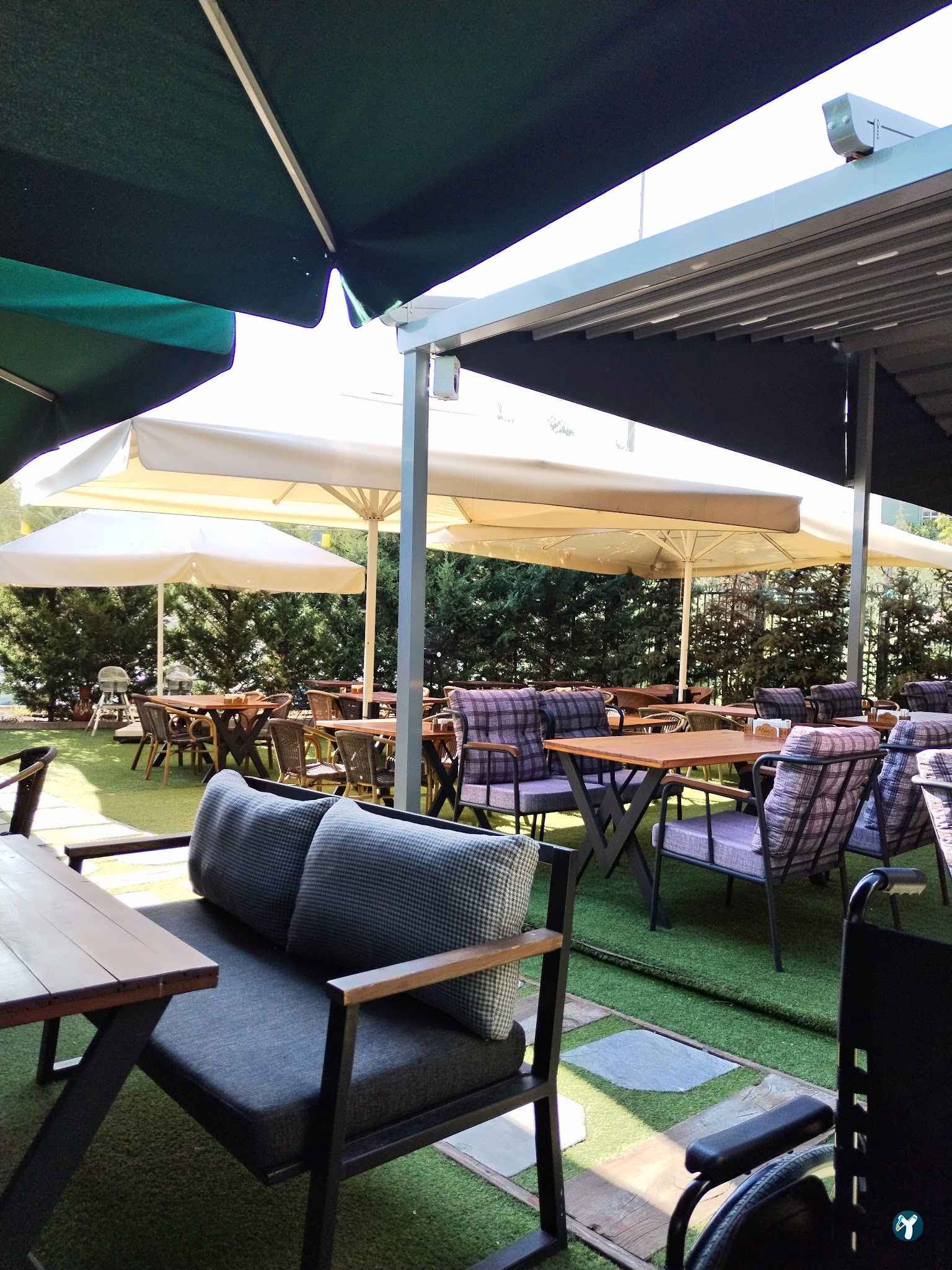 Mint Garden Lounge
