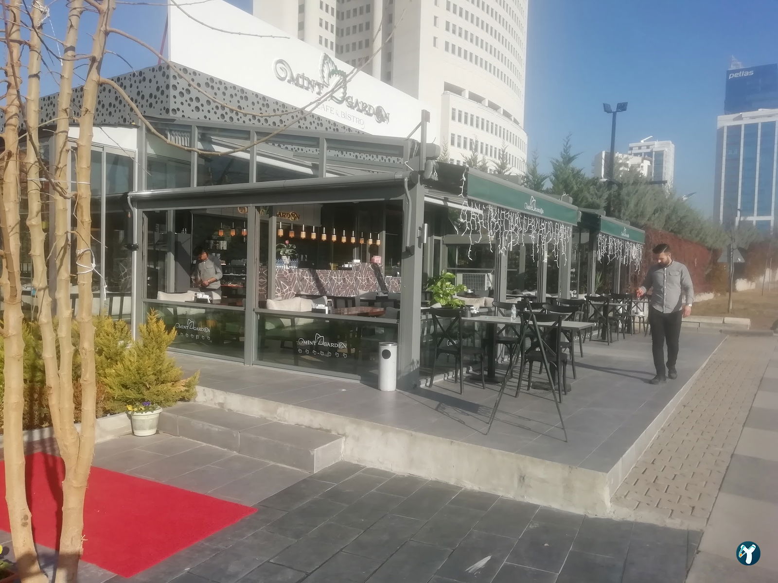 Mint Garden Lounge