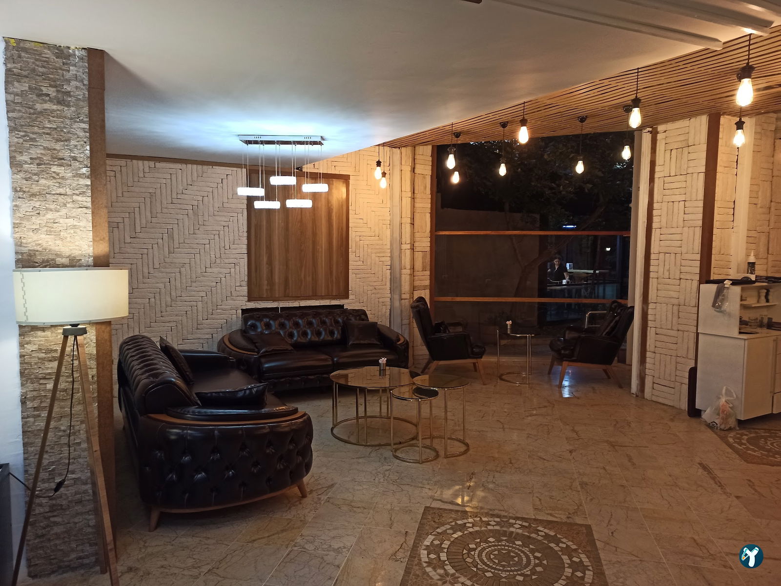 Arc Cafe Lounge