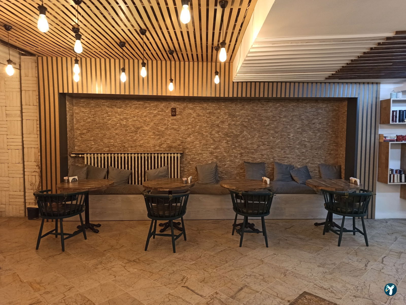 Arc Cafe Lounge