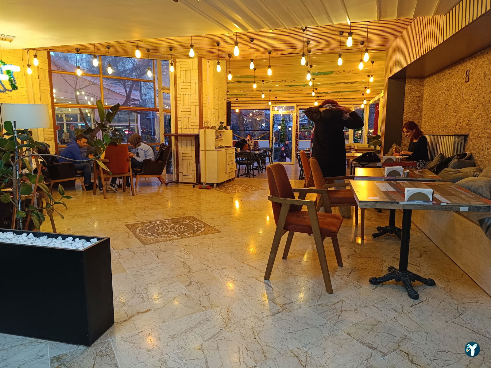 Arc Cafe Lounge