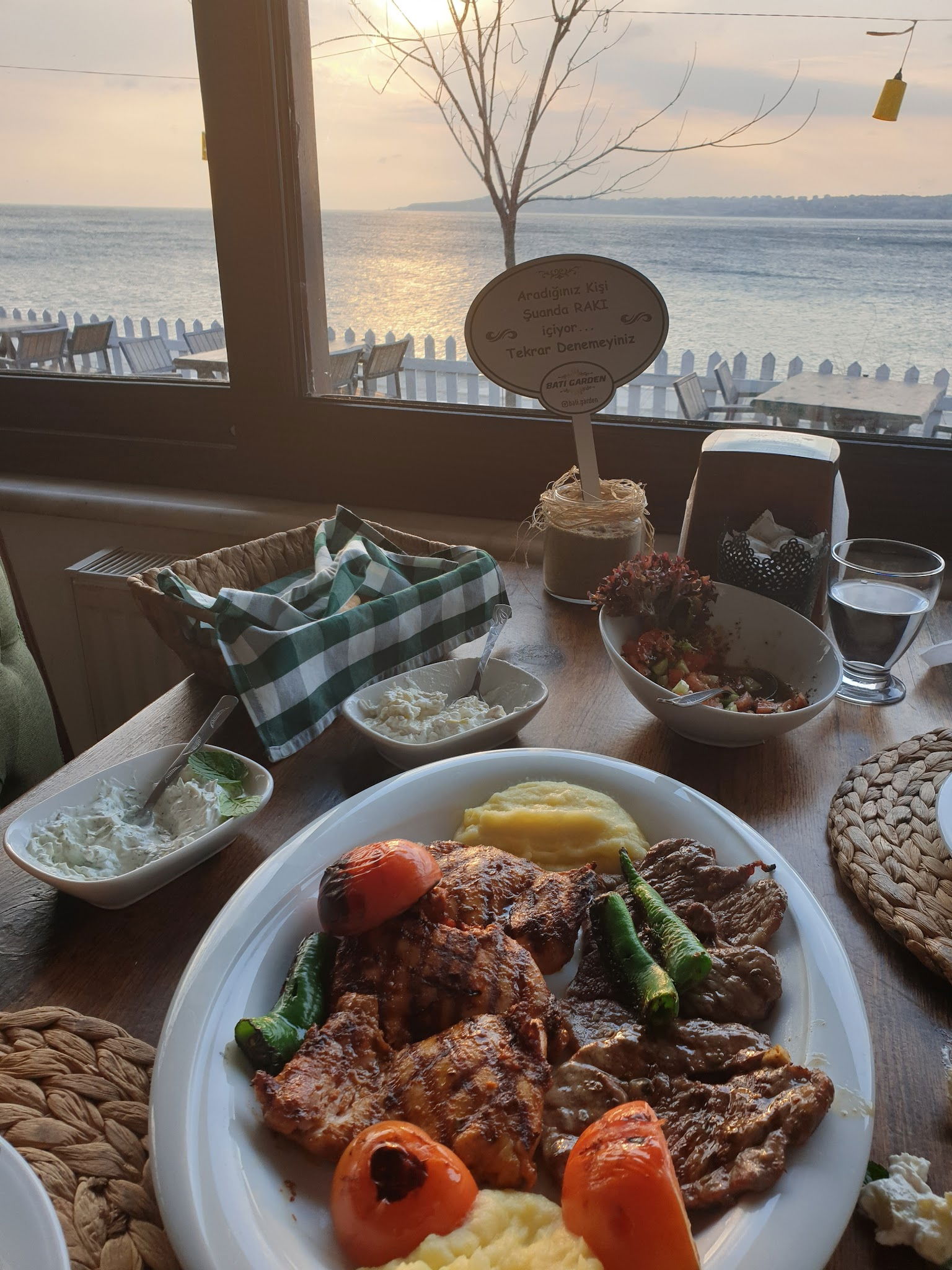 Batı Garden Cafe & Restaurant Büyükçekmece