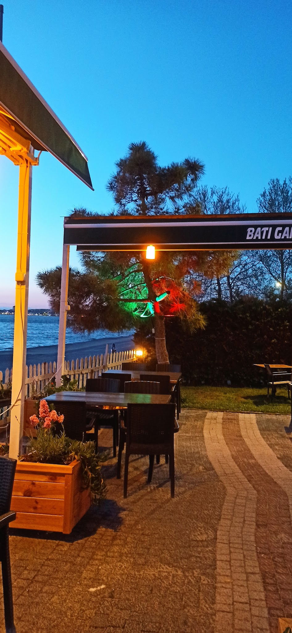 Batı Garden Cafe & Restaurant Büyükçekmece