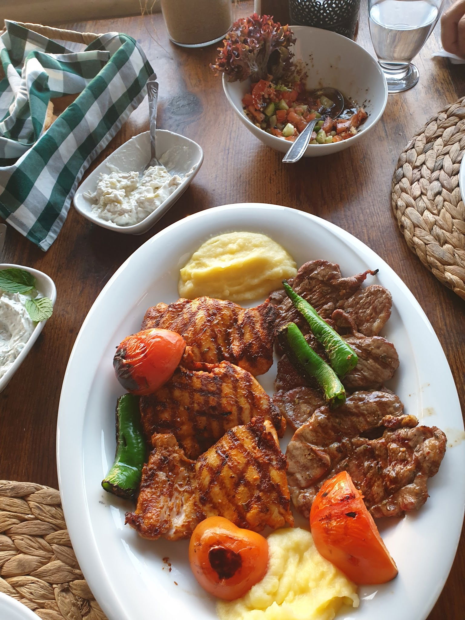 Batı Garden Cafe & Restaurant Büyükçekmece