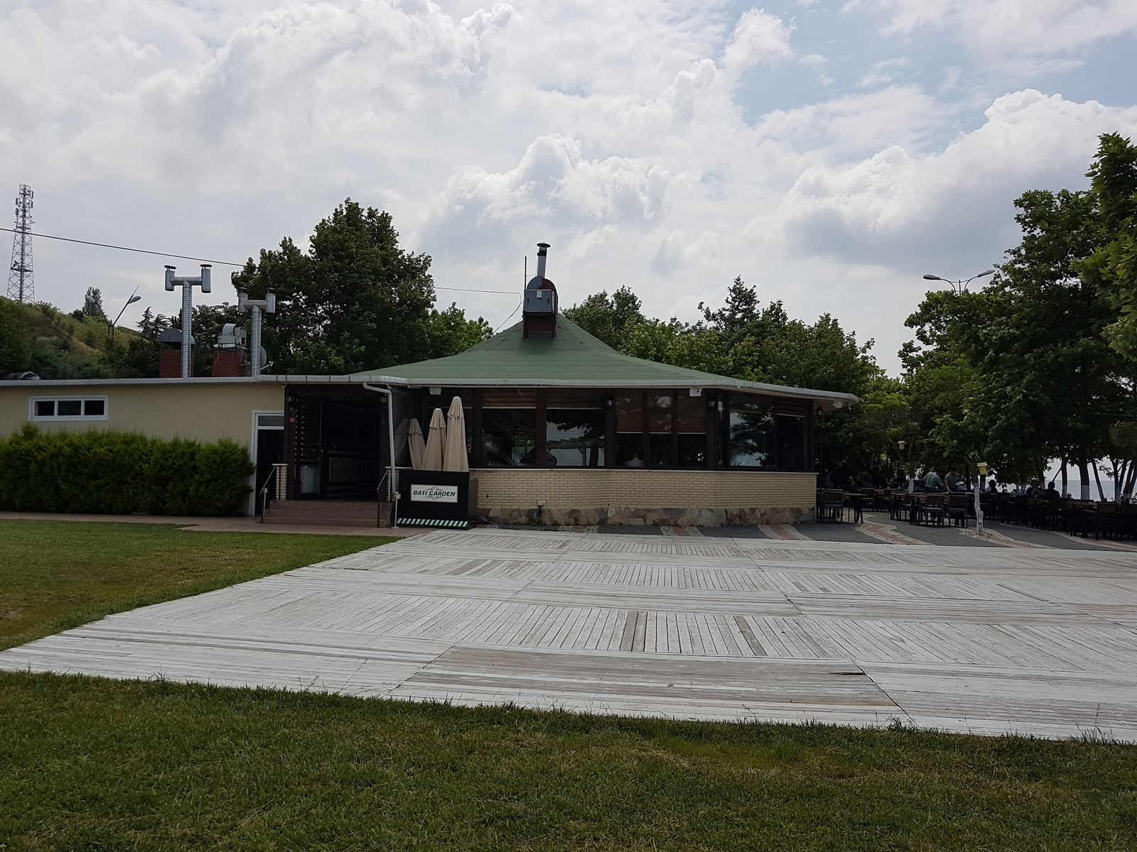 Batı Garden Cafe & Restaurant Büyükçekmece