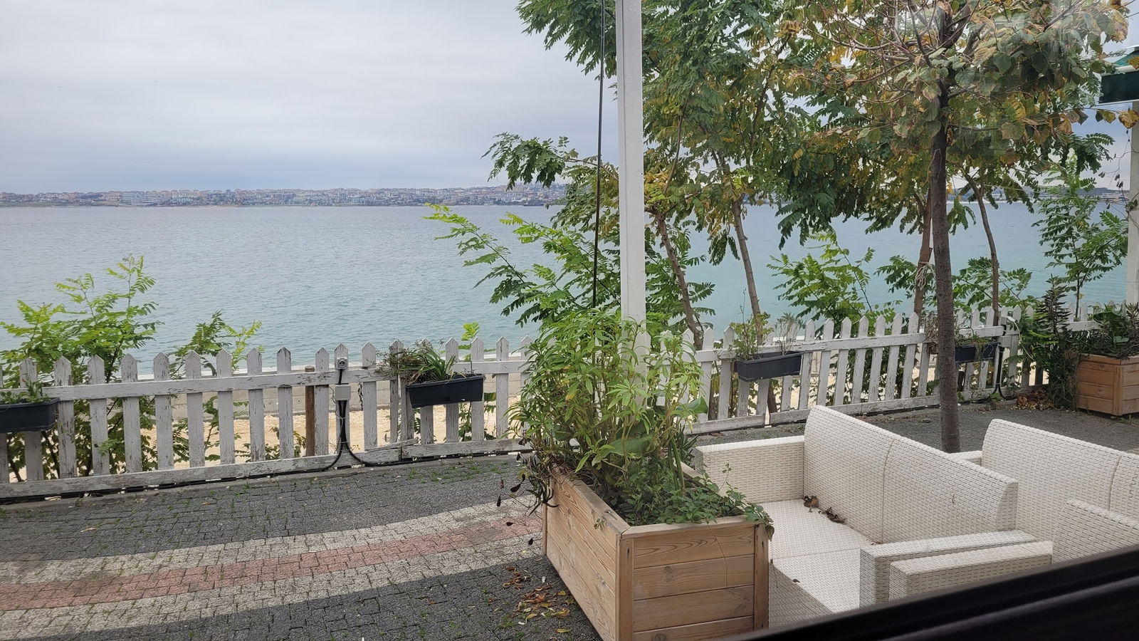 Batı Garden Cafe & Restaurant Büyükçekmece