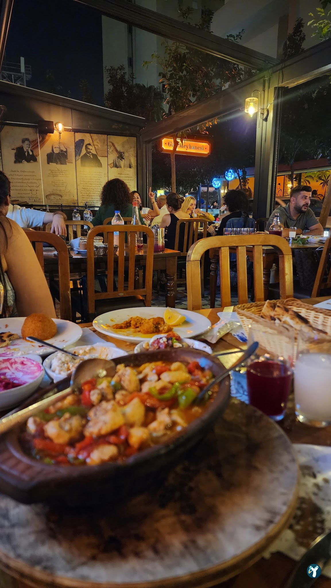 Gar Meyhanesi