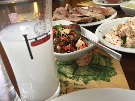 Gar Meyhanesi resimleri Gar Meyhanesi resimleri