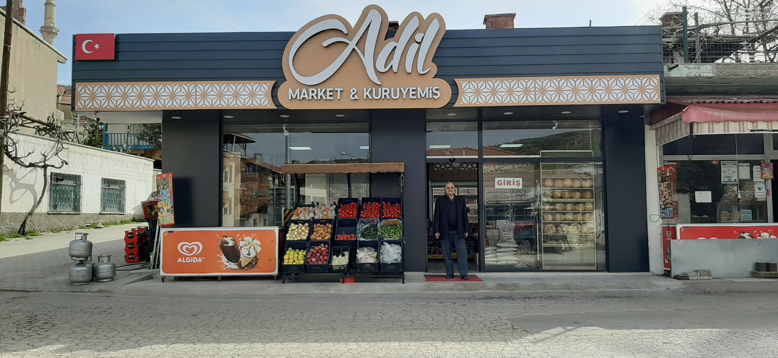 Adi̇L Market&Kuruyemi̇Ş