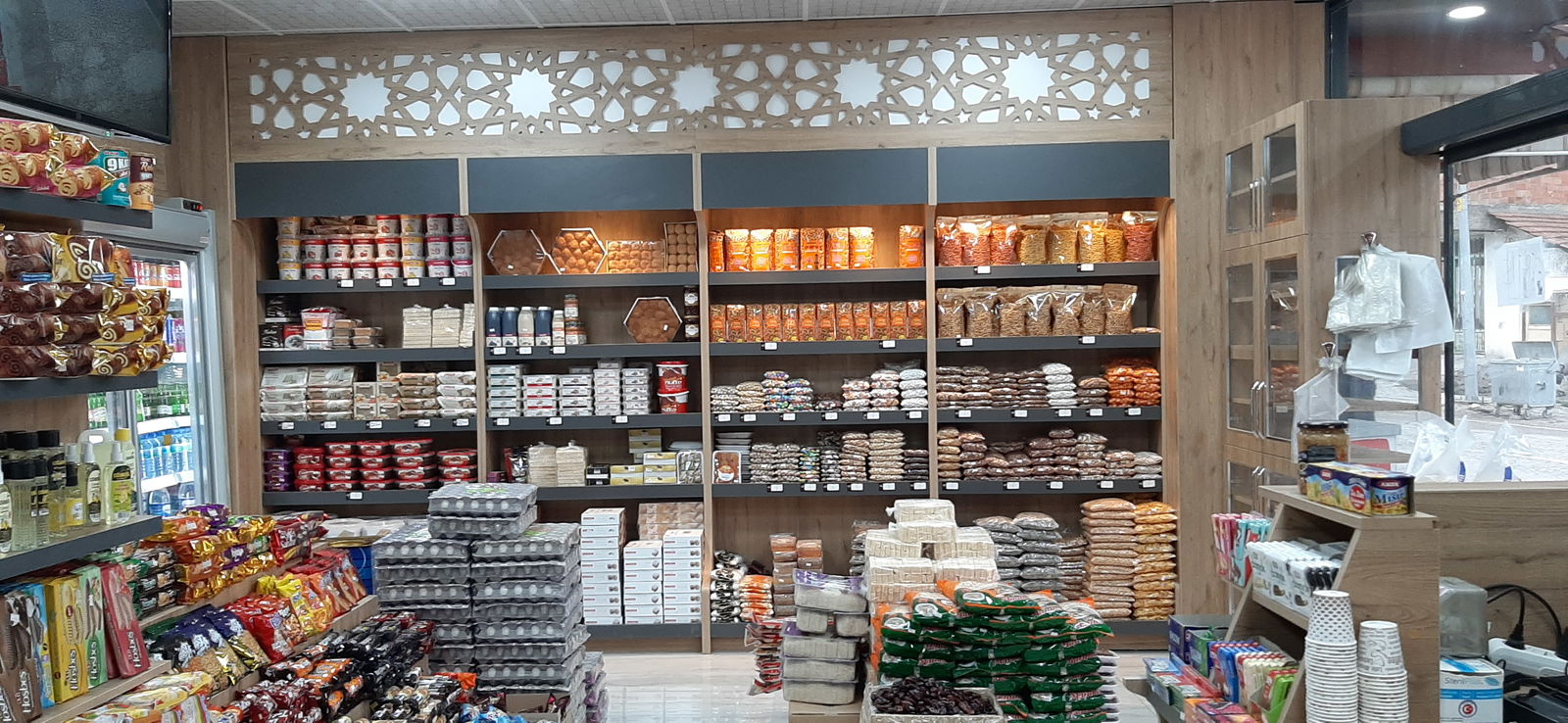 Adi̇L Market&Kuruyemi̇Ş