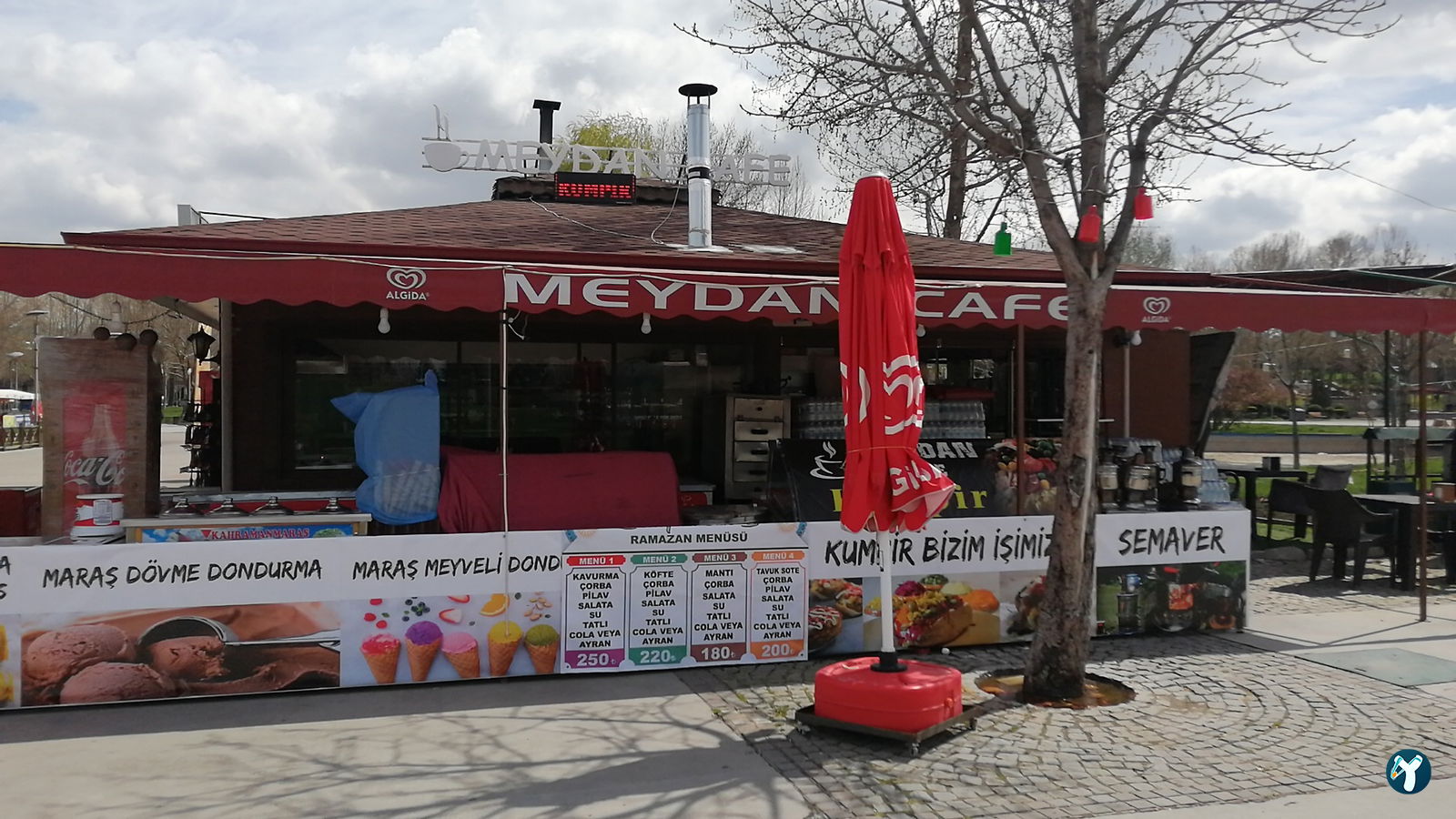 Square Cafe