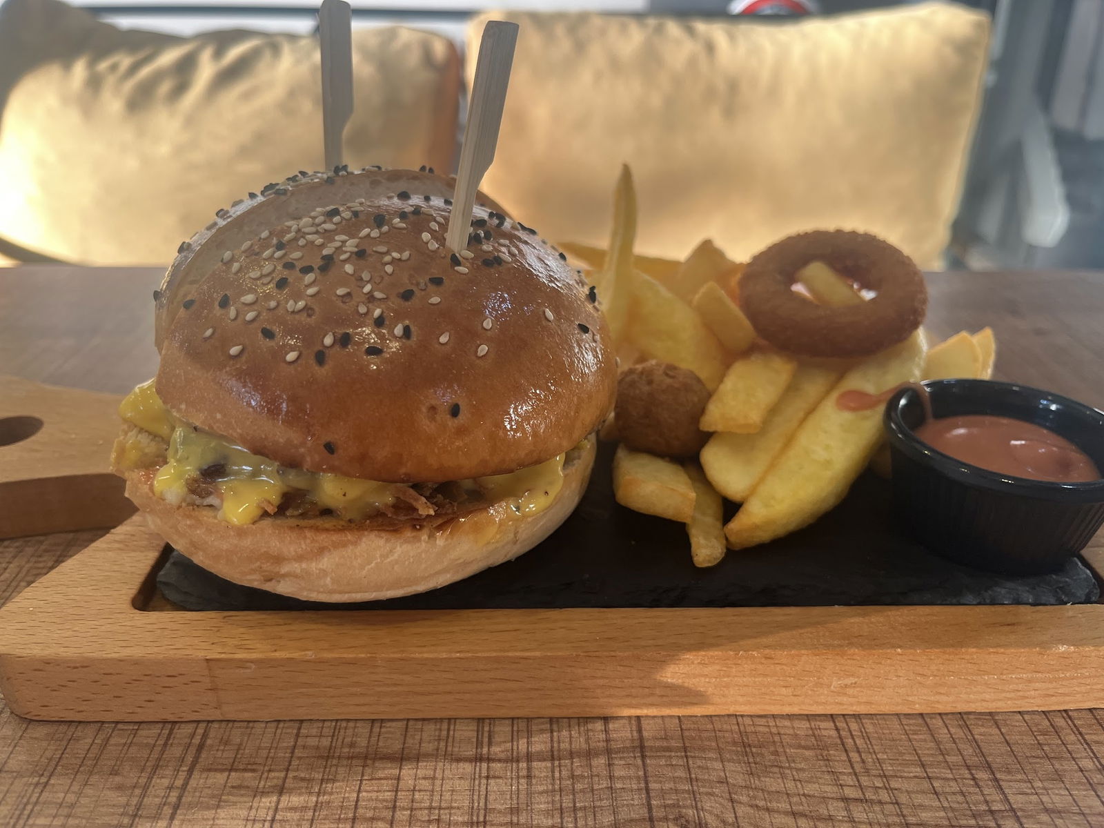 180°C Burger House & Pizza