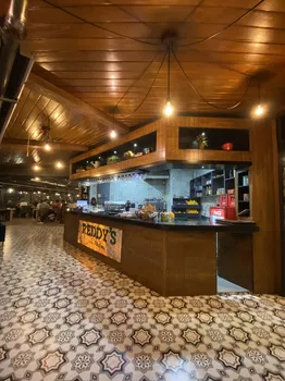 Reddys Cafe resimleri