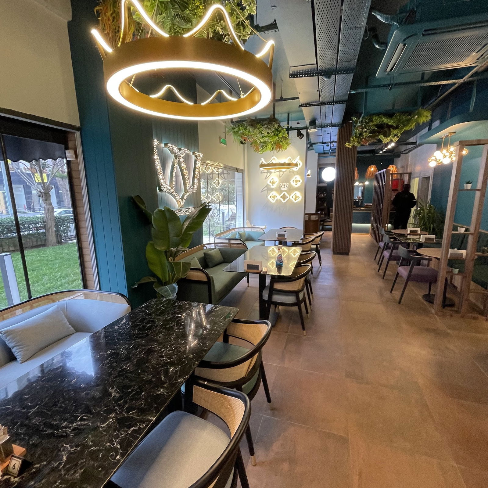 Crown Cafe & Restaurant