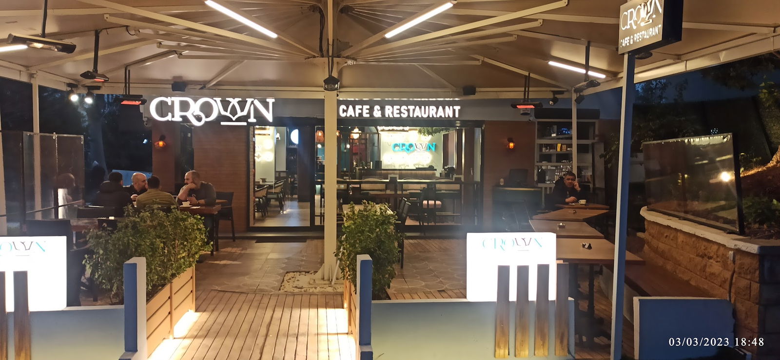 Crown Cafe & Restaurant