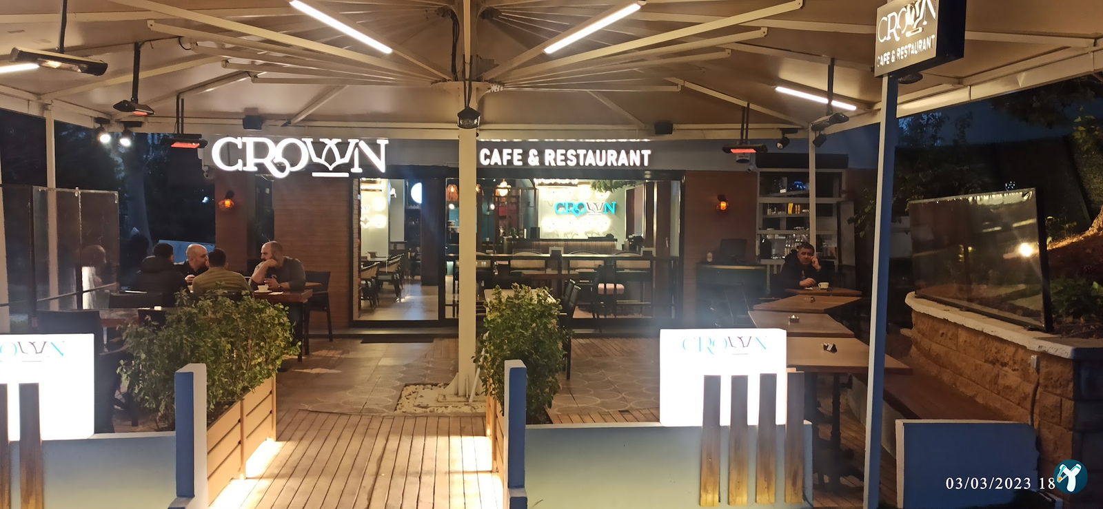 Crown Cafe & Restaurant