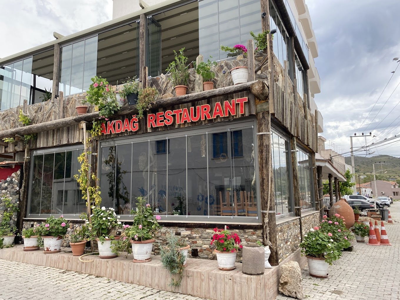 Akdağ Restaurant