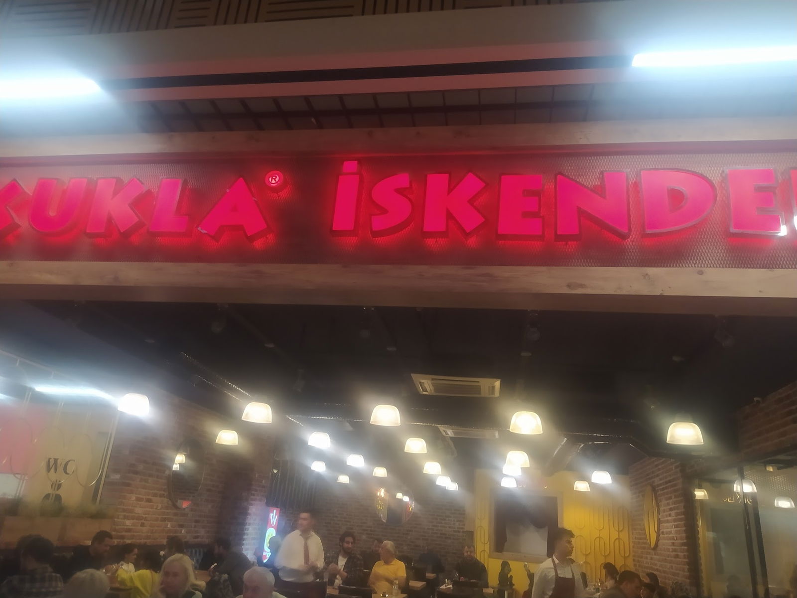 Kukla İskender