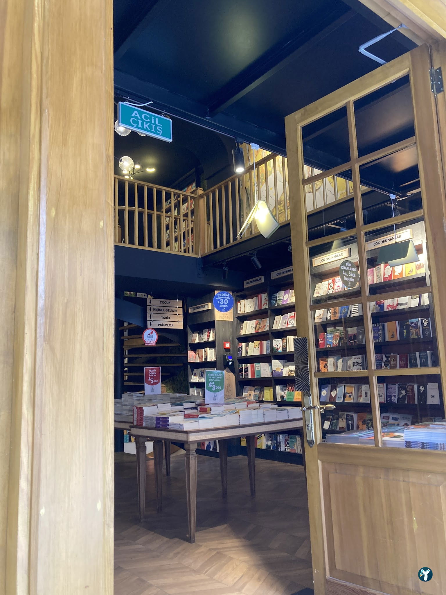 Sedir Kitap & Kahve