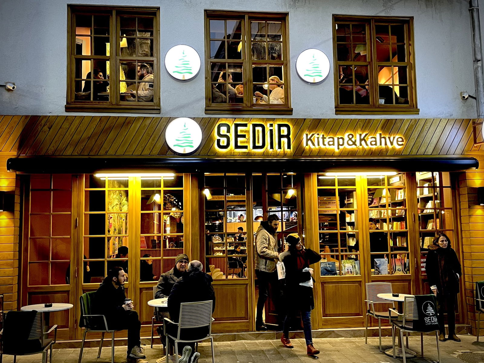 Sedir Kitap & Kahve