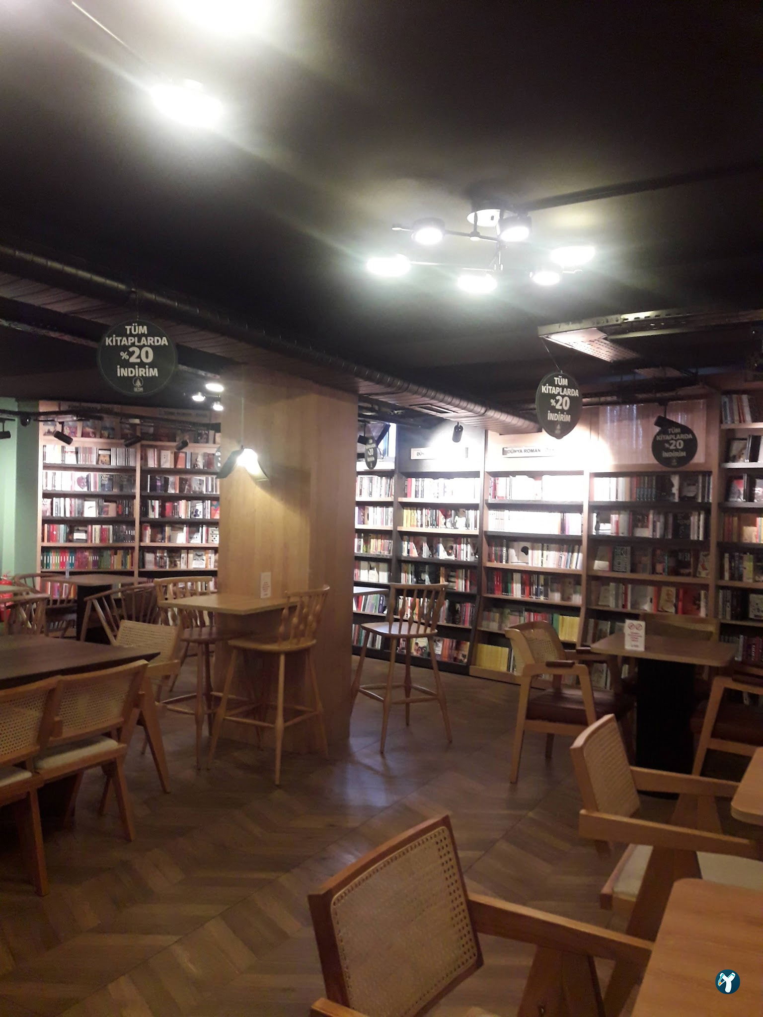 Sedir Kitap & Kahve