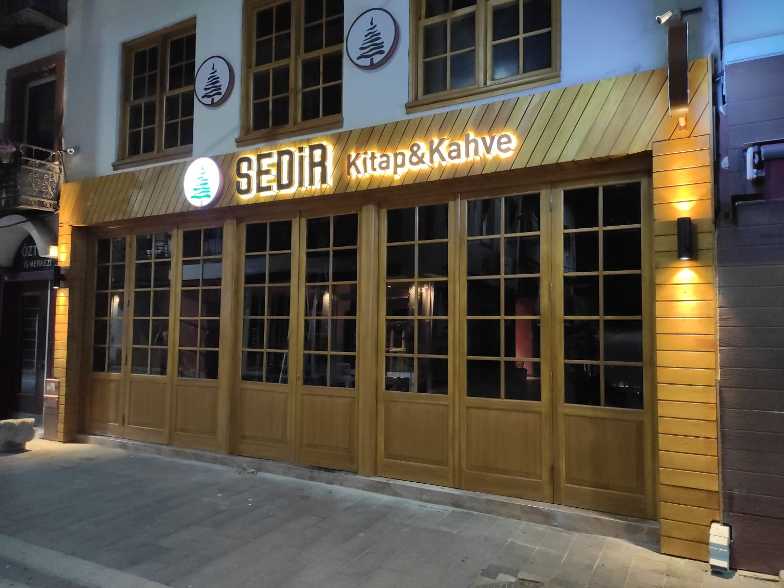 Sedir Kitap & Kahve