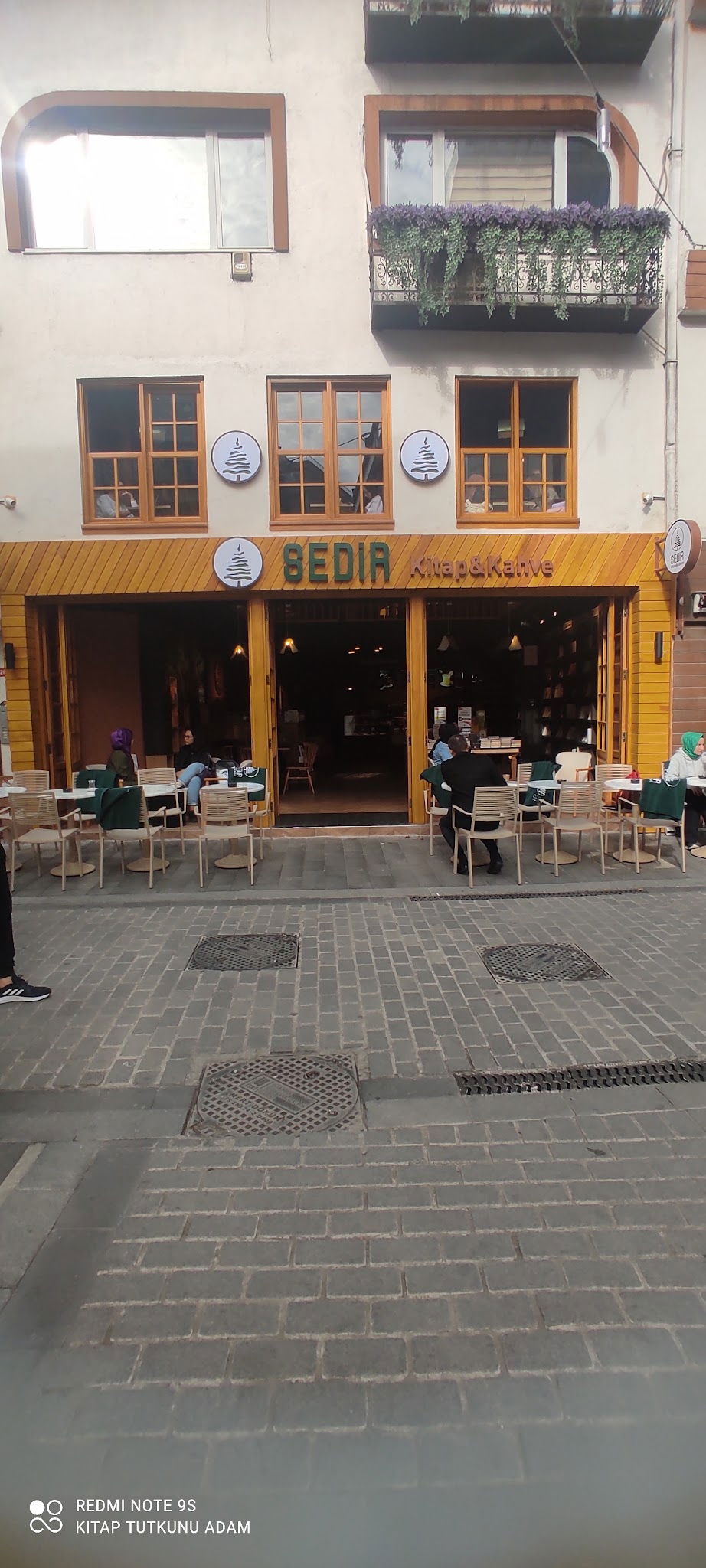 Sedir Kitap & Kahve