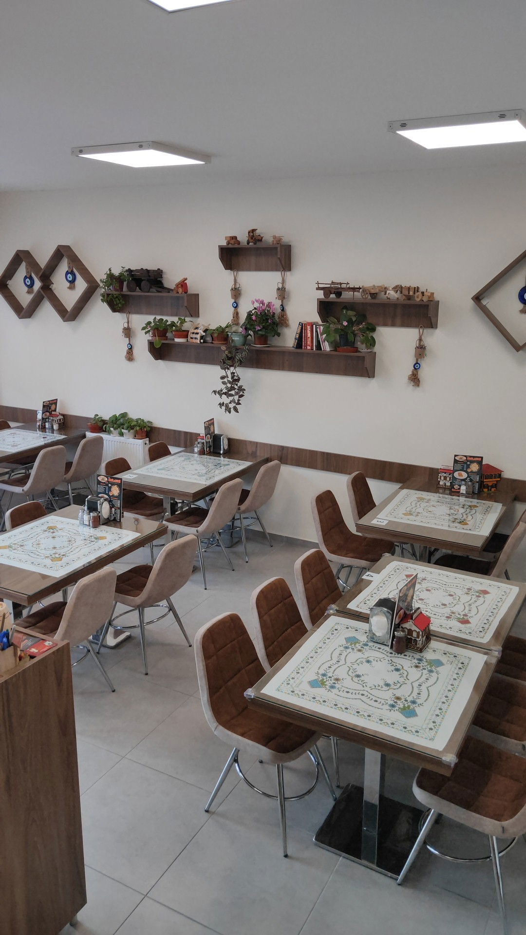 Tarihi Hanlarönü Çorba & Kahvaltı Ev Yemekleri