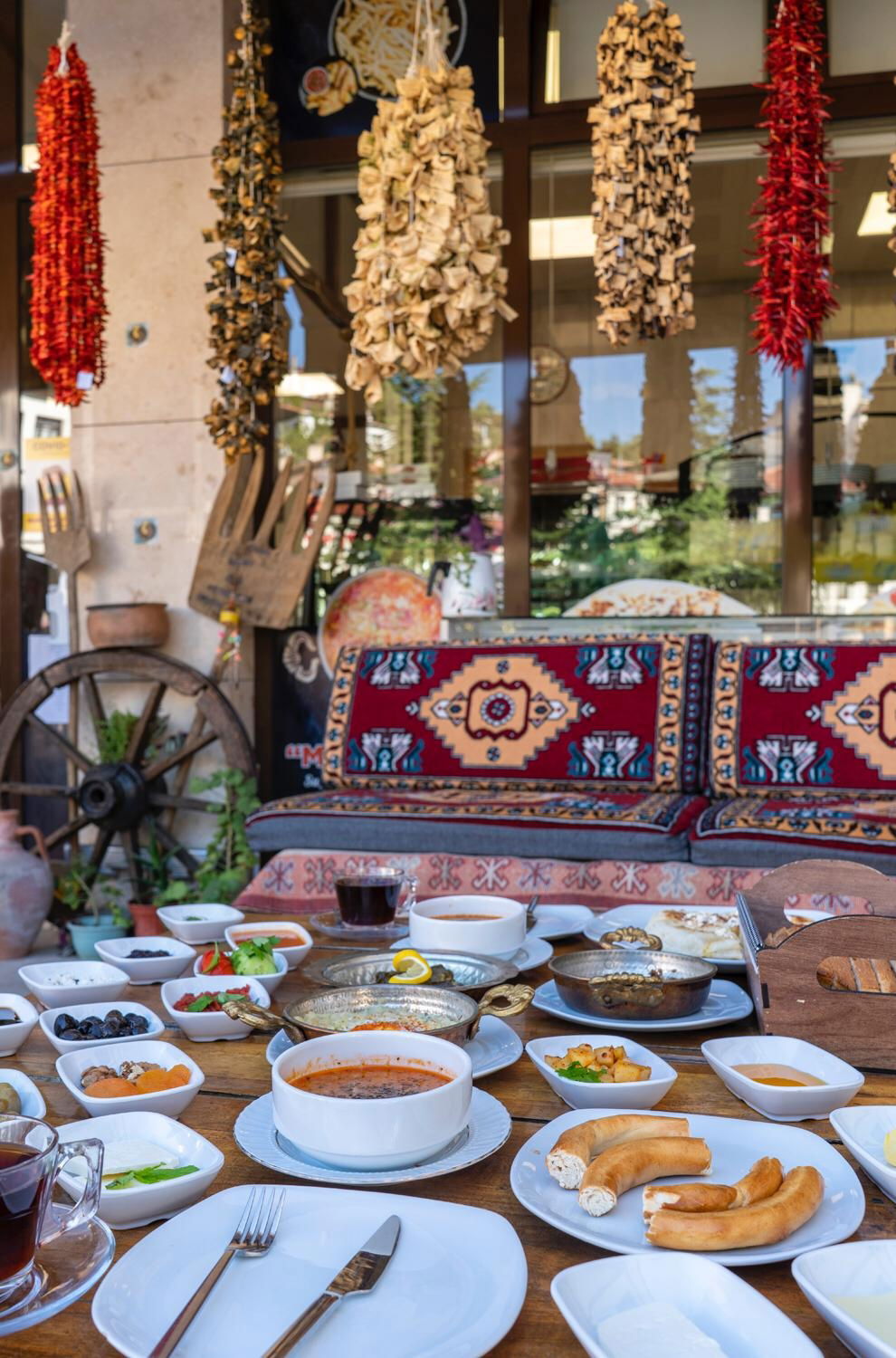 Tarihi Hanlarönü Çorba & Kahvaltı Ev Yemekleri