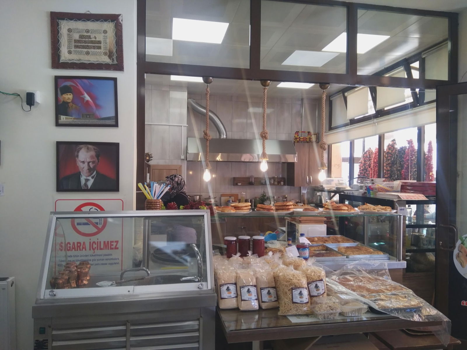 Tarihi Hanlarönü Çorba & Kahvaltı Ev Yemekleri