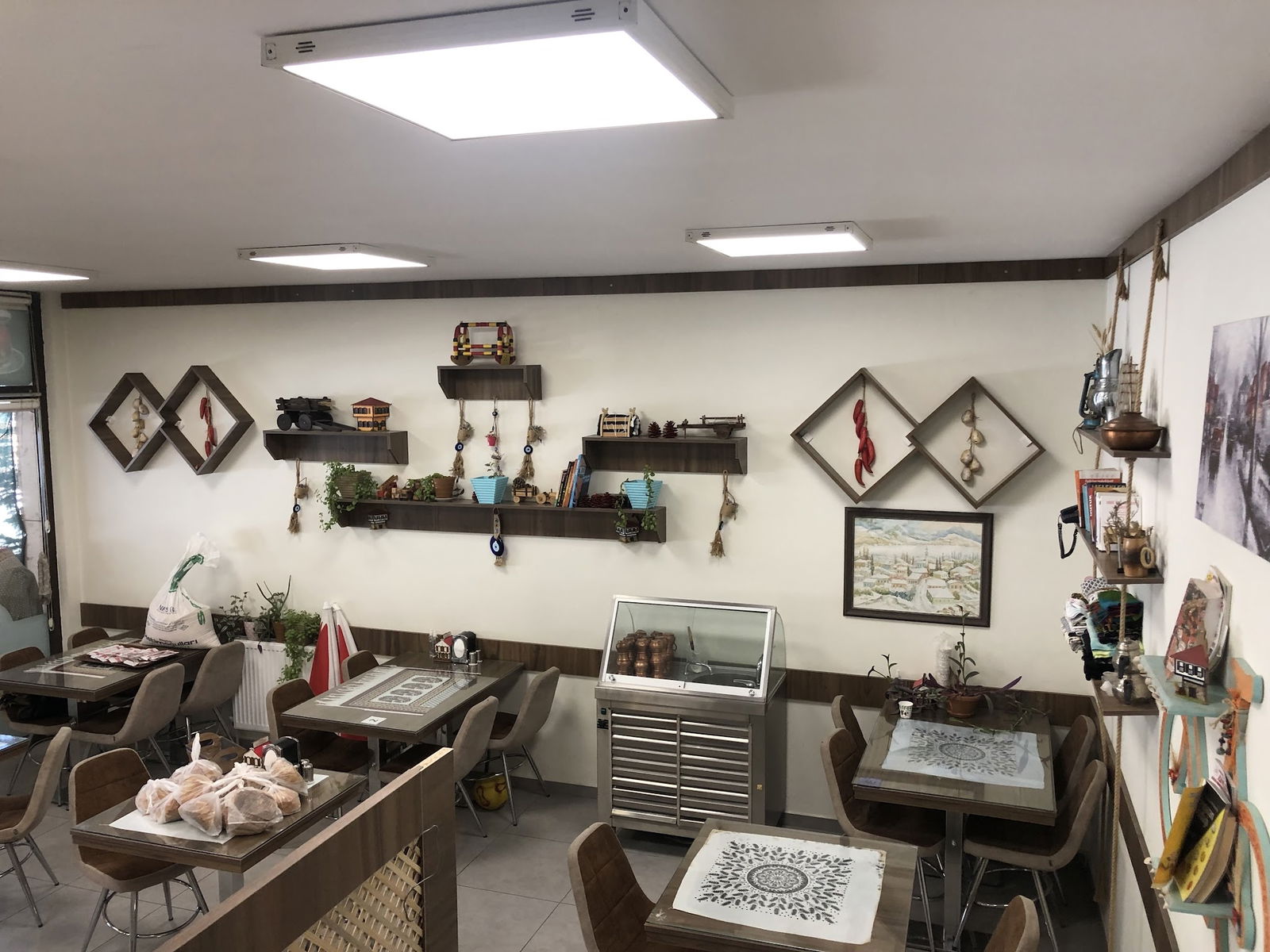 Tarihi Hanlarönü Çorba & Kahvaltı Ev Yemekleri