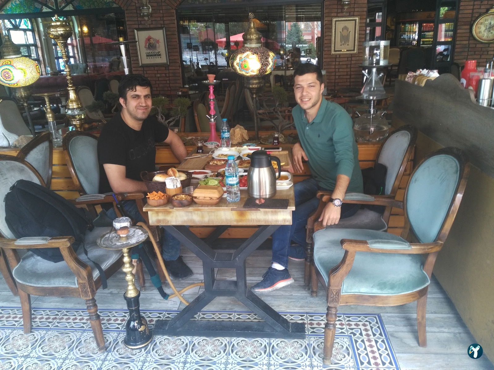 Divane Coffeehouses