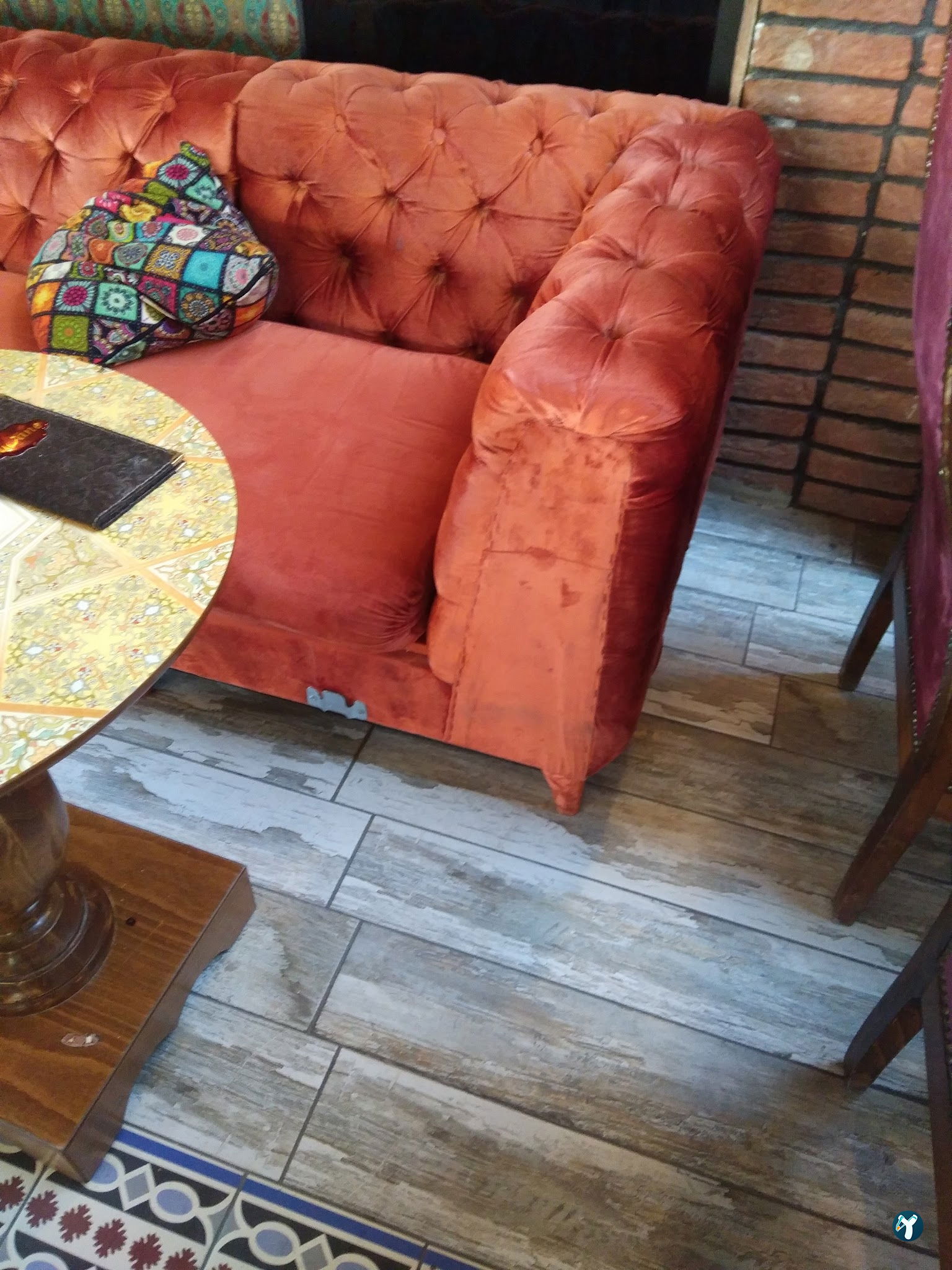 Divane Coffeehouses