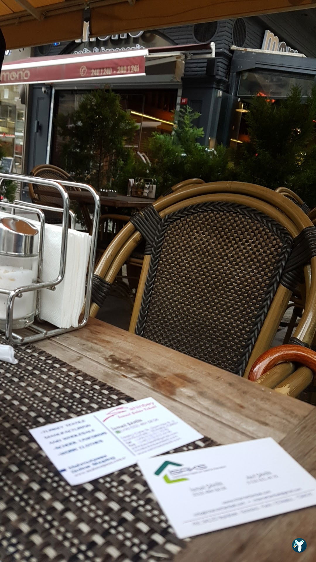 Mono Cafe & Brasserie