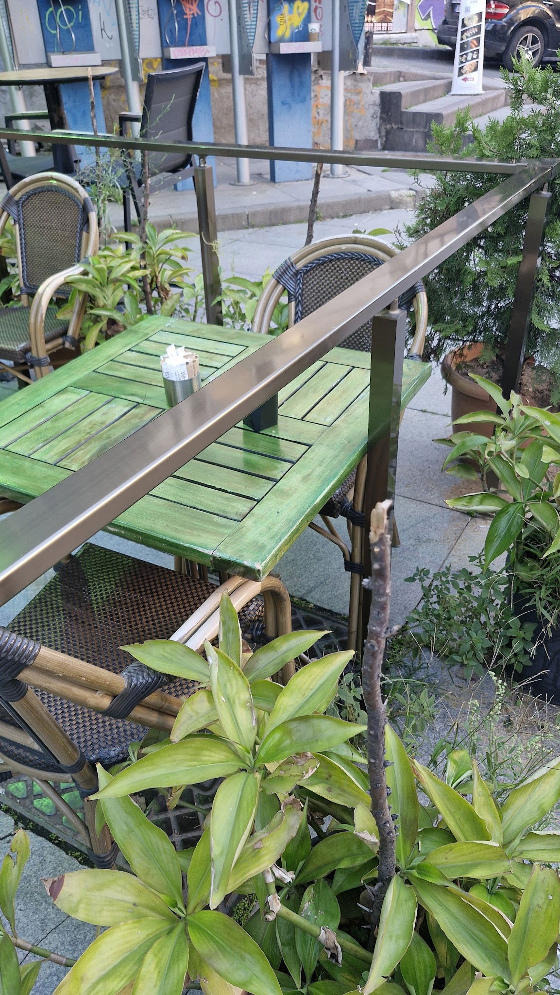 Mono Cafe & Brasserie